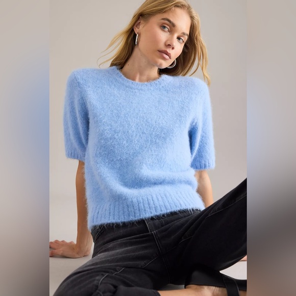 Anthropologie Samsøe Sajeanne Knit fuzzy short-sleeved...